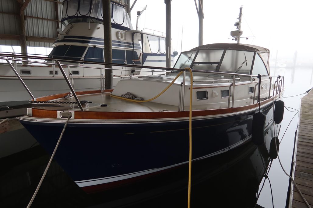 1998 Grand Banks Eastbay 38 Downeast for sale YachtWorld