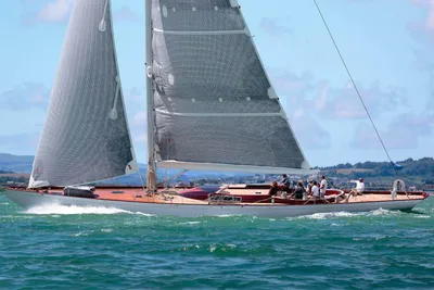 Spirit Yachts R74