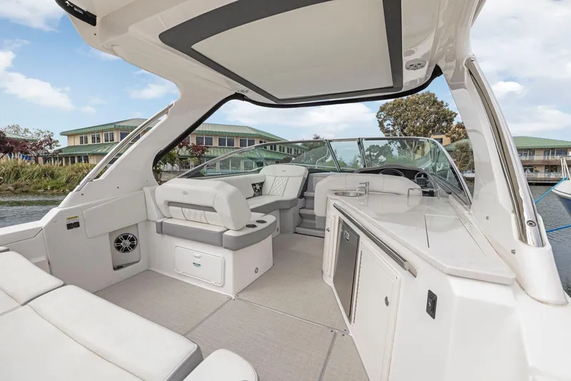 Parisii Yacht Photos Pics 