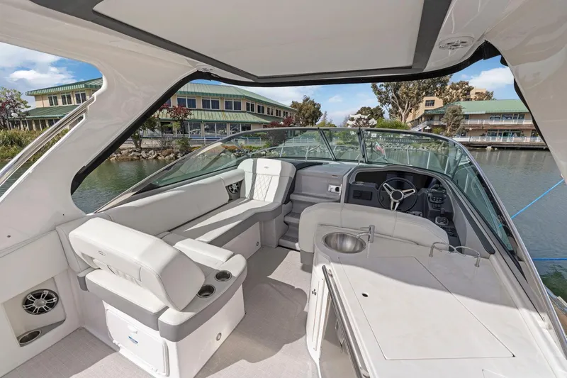 Parisii Yacht Photos Pics 