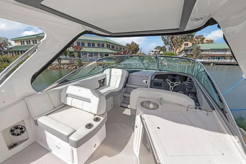 Parisii Yacht Photos Pics 