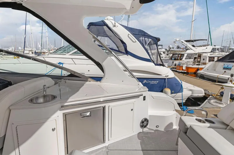 Parisii Yacht Photos Pics 