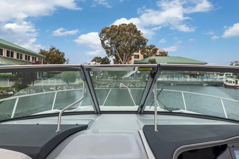 Parisii Yacht Photos Pics 