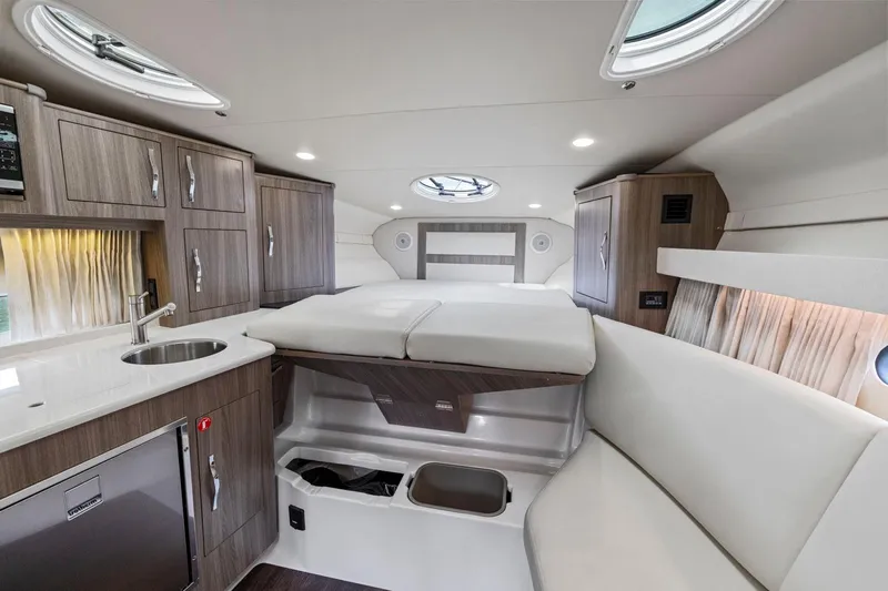 Parisii Yacht Photos Pics 