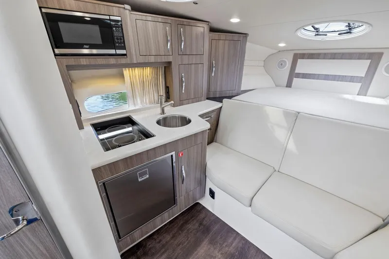 Parisii Yacht Photos Pics 