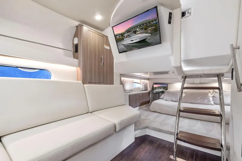 Parisii Yacht Photos Pics 