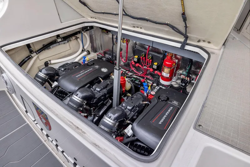 Parisii Yacht Photos Pics 