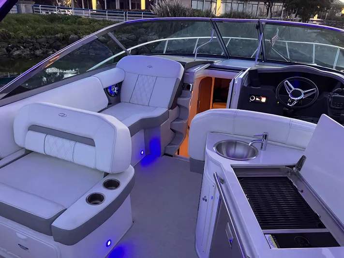 Parisii Yacht Photos Pics 