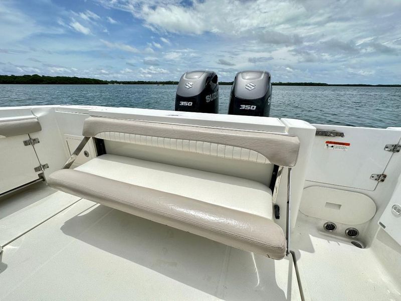 2006 Hydra-Sports 3300 VX Center Console