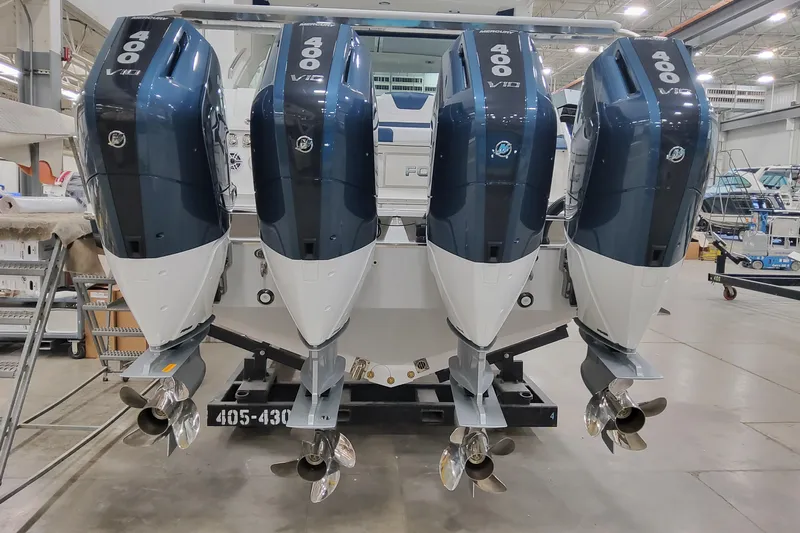  Yacht Photos Pics Four Mercury 400 V10 engines on a 2026 Formula 400 Super Sport Crossover boat.