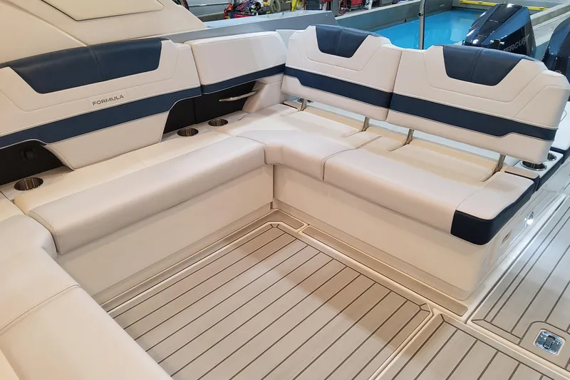  Yacht Photos Pics 2026 Formula 400 Super Sport Crossover boat interior with luxurious seating and sleek design.