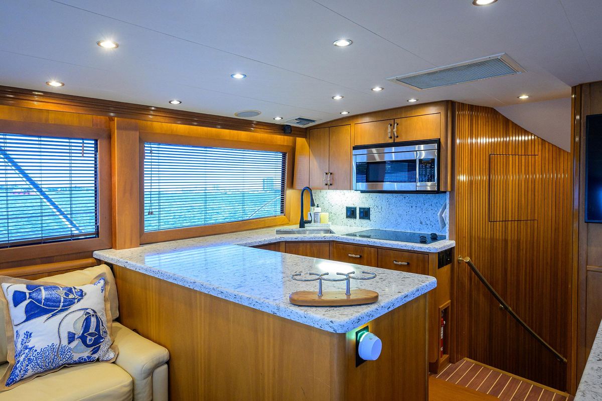 2001 Hatteras 60 