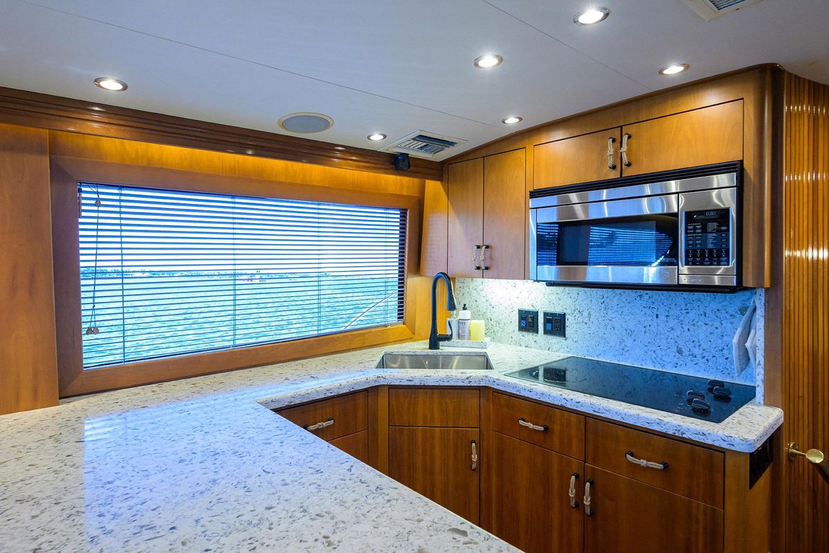 2001 Hatteras 60 