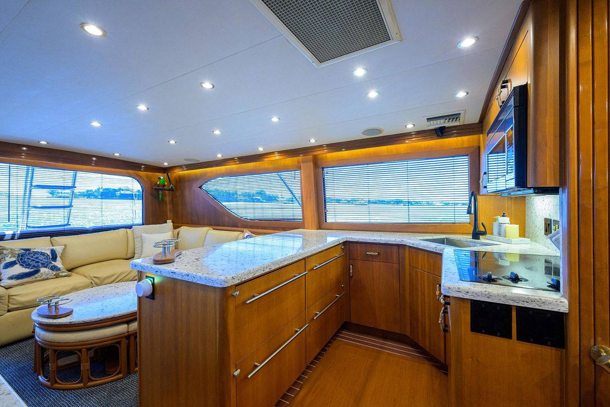 2001 Hatteras 60 