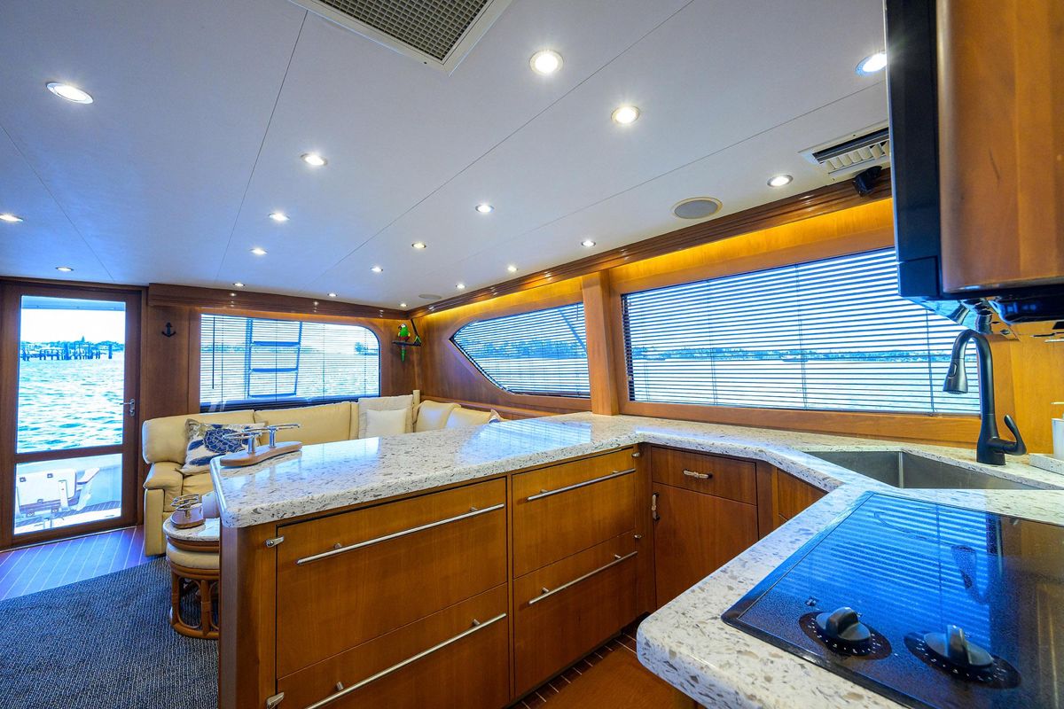 2001 Hatteras 60 