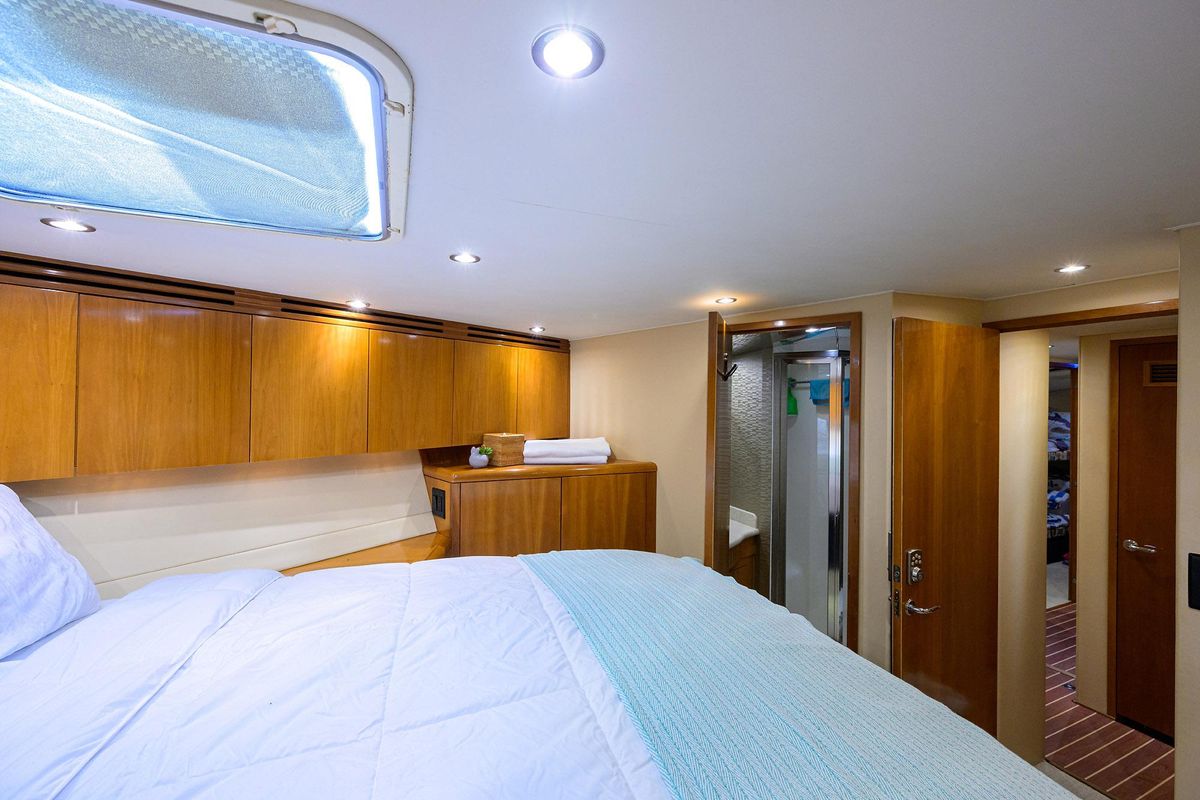 2001 Hatteras 60 