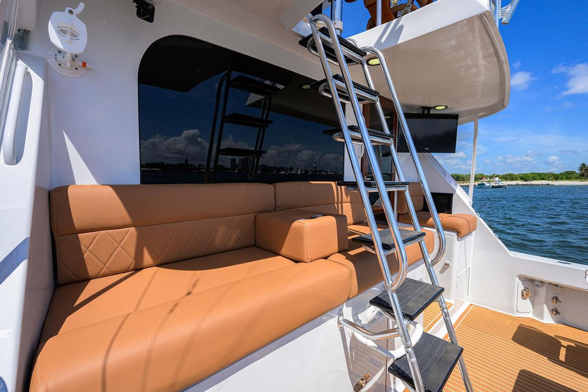 2001 Hatteras 60 
