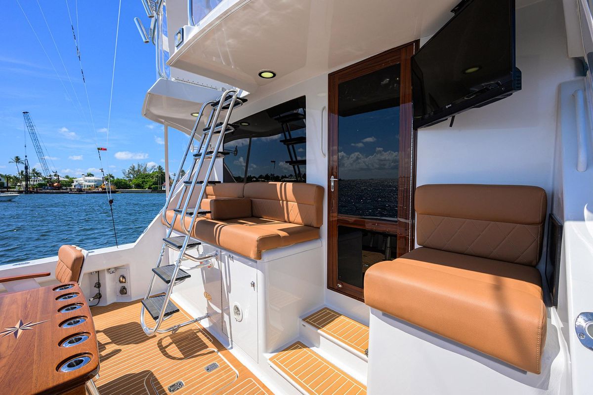 2001 Hatteras 60 