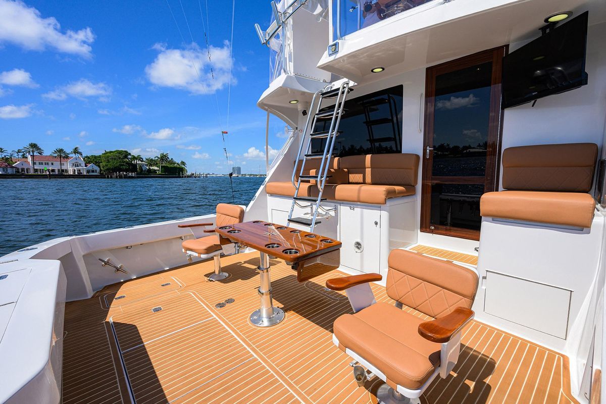 2001 Hatteras 60 