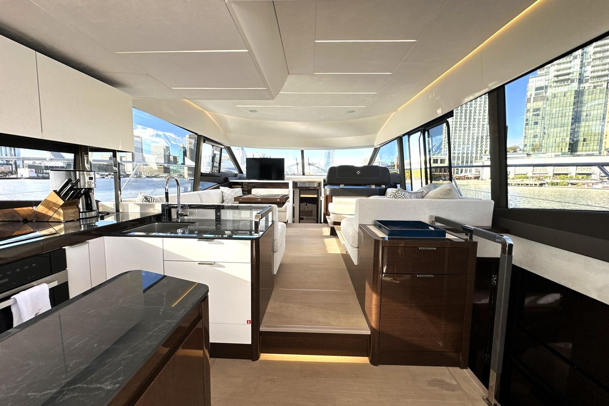 2023 Prestige 59 