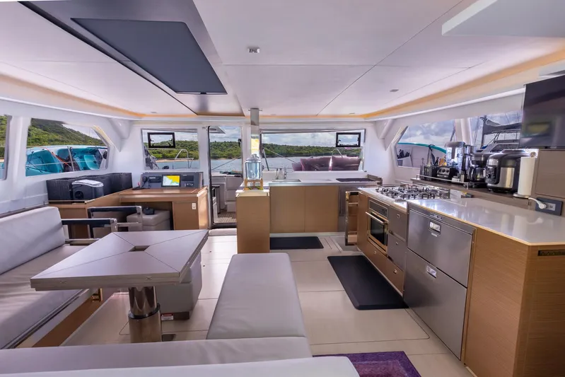 Salty Dog Yacht Photos Pics 