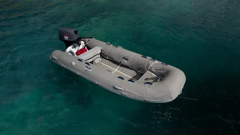 Salty Dog Yacht Photos Pics 