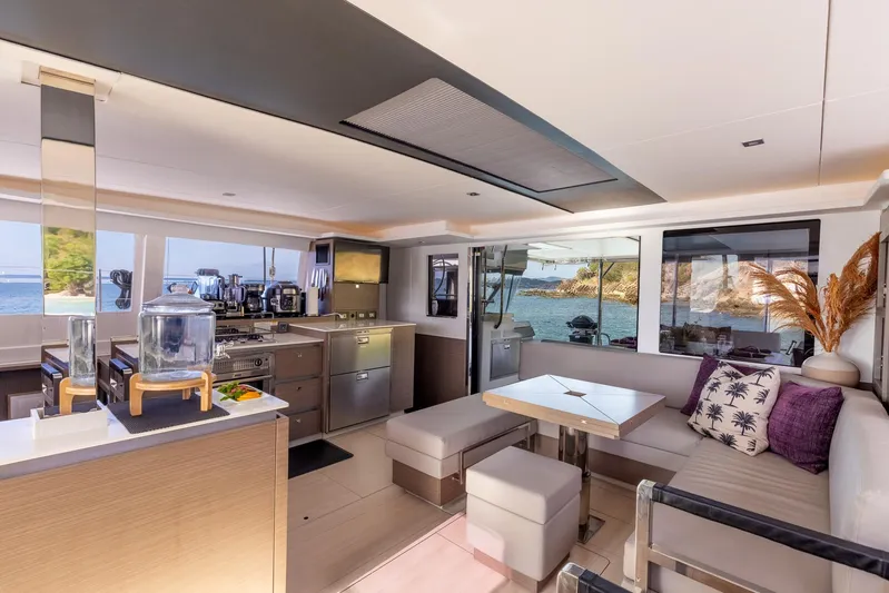 Salty Dog Yacht Photos Pics 