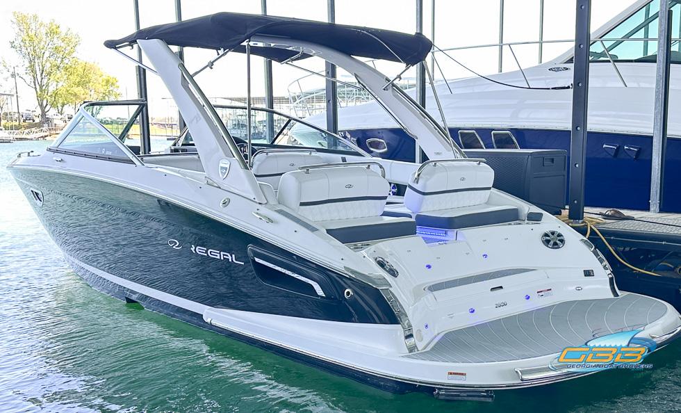 2018 Regal 2800 Bowrider Bowrider for sale - YachtWorld