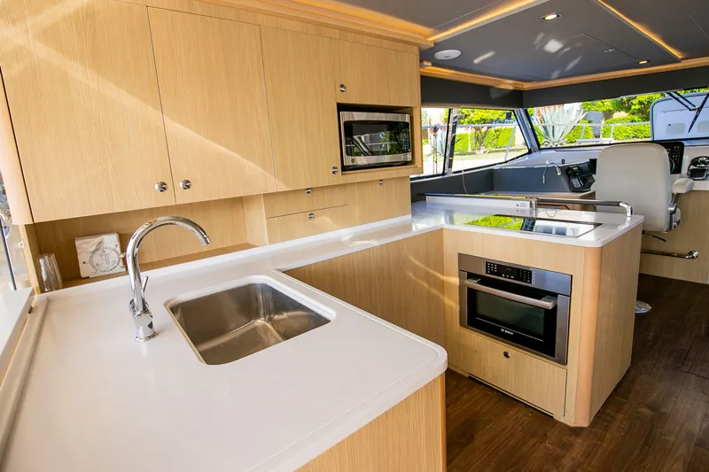 Beyond Our Dreams Yacht Photos Pics 