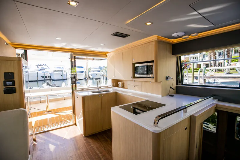 Beyond Our Dreams Yacht Photos Pics 