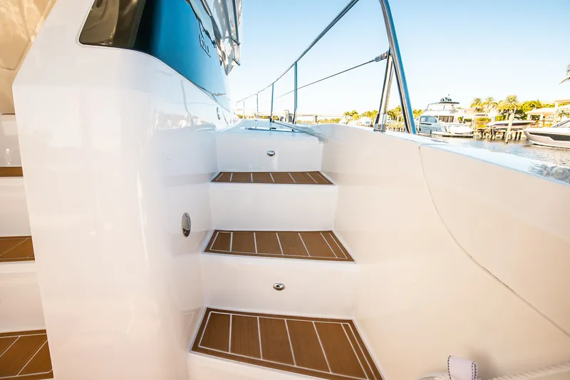 Beyond Our Dreams Yacht Photos Pics 