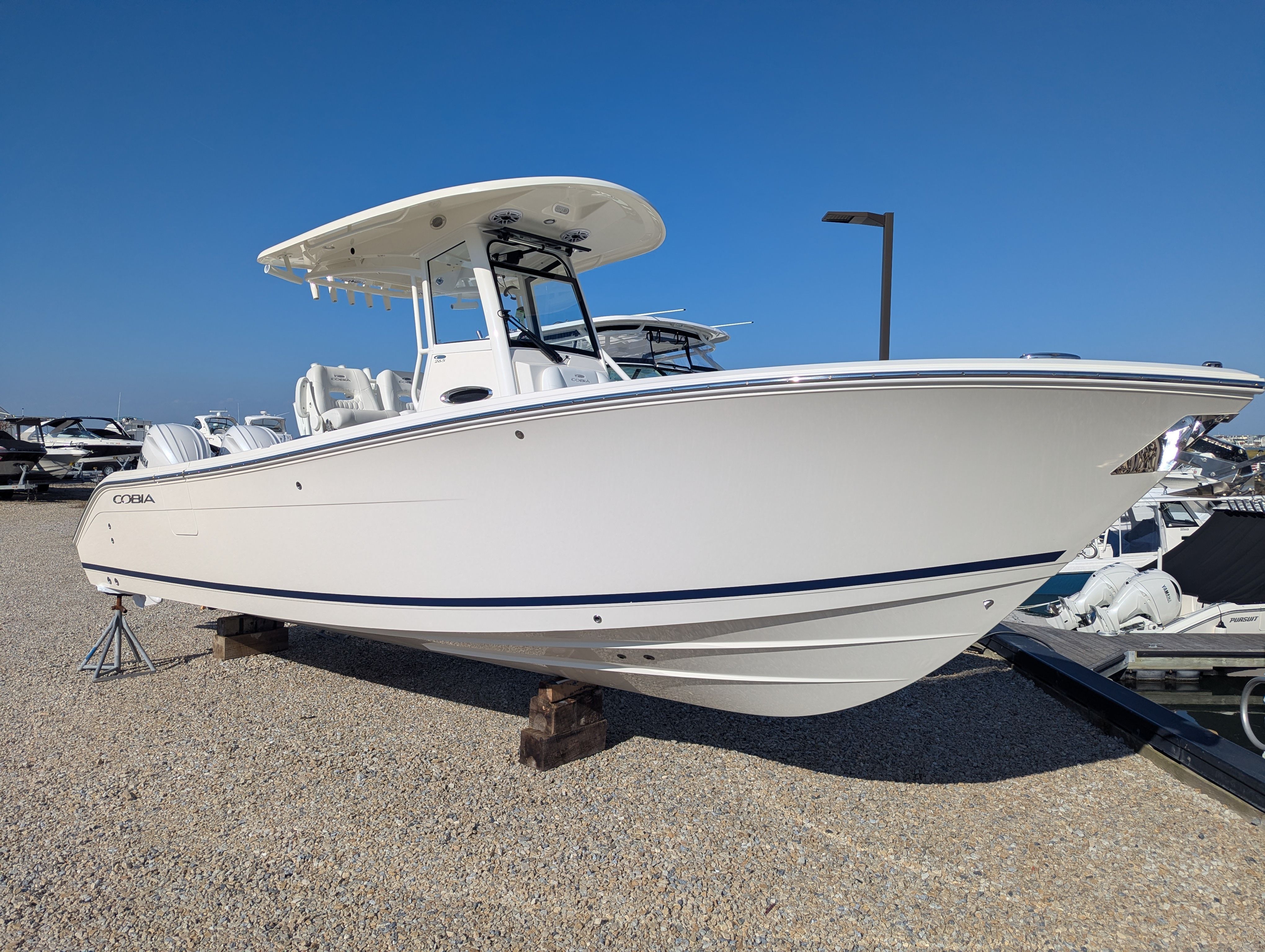 Cobia 265 Center Console