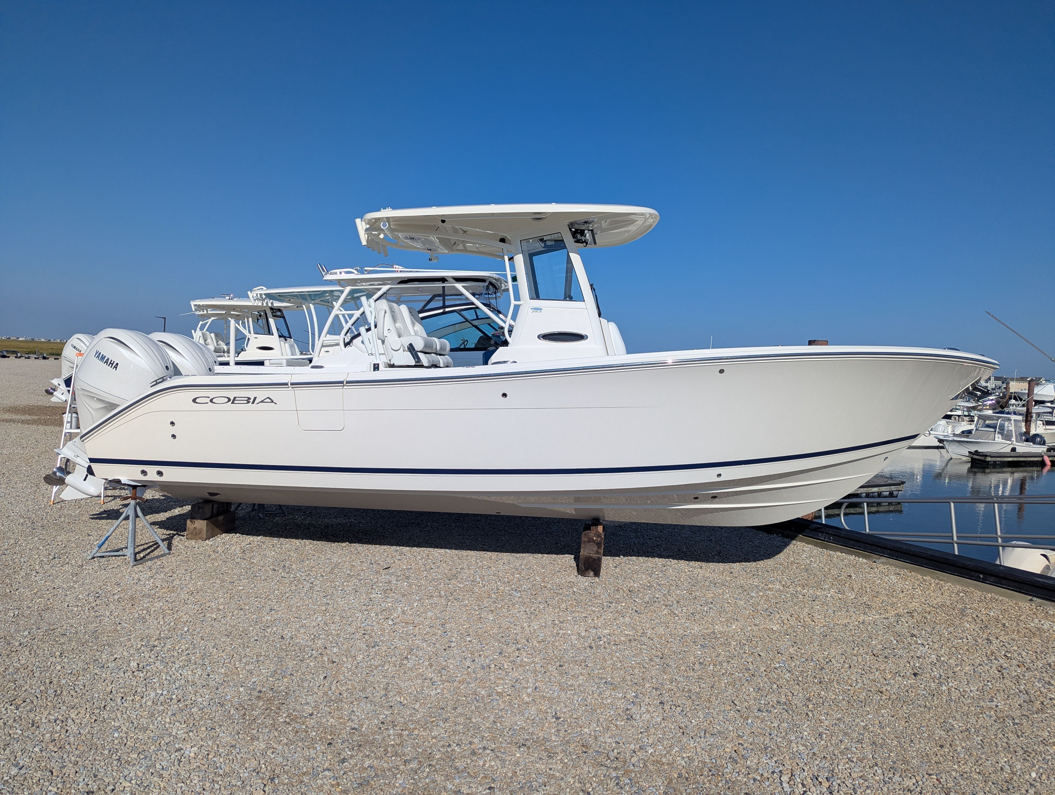 2026 COBIA 265 CC - Image 2