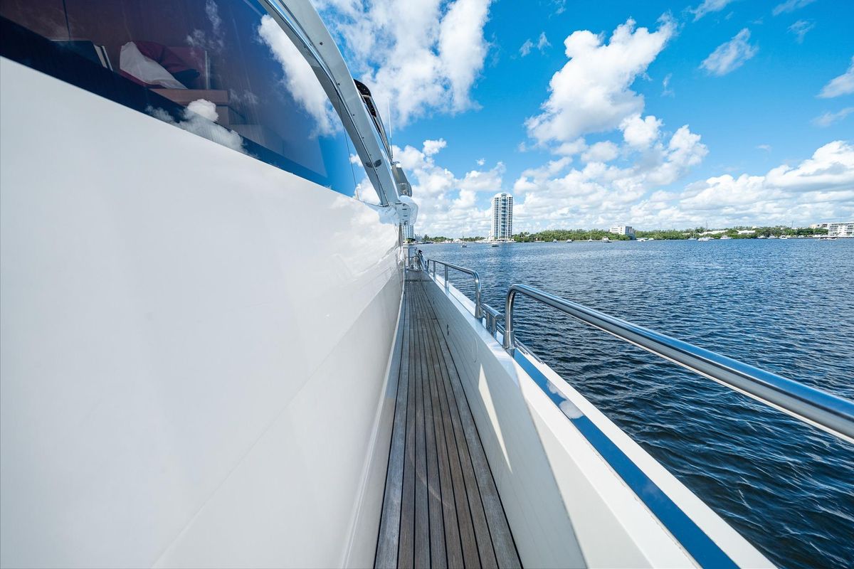 2008 Sunseeker 90 