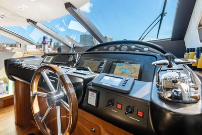Yacht