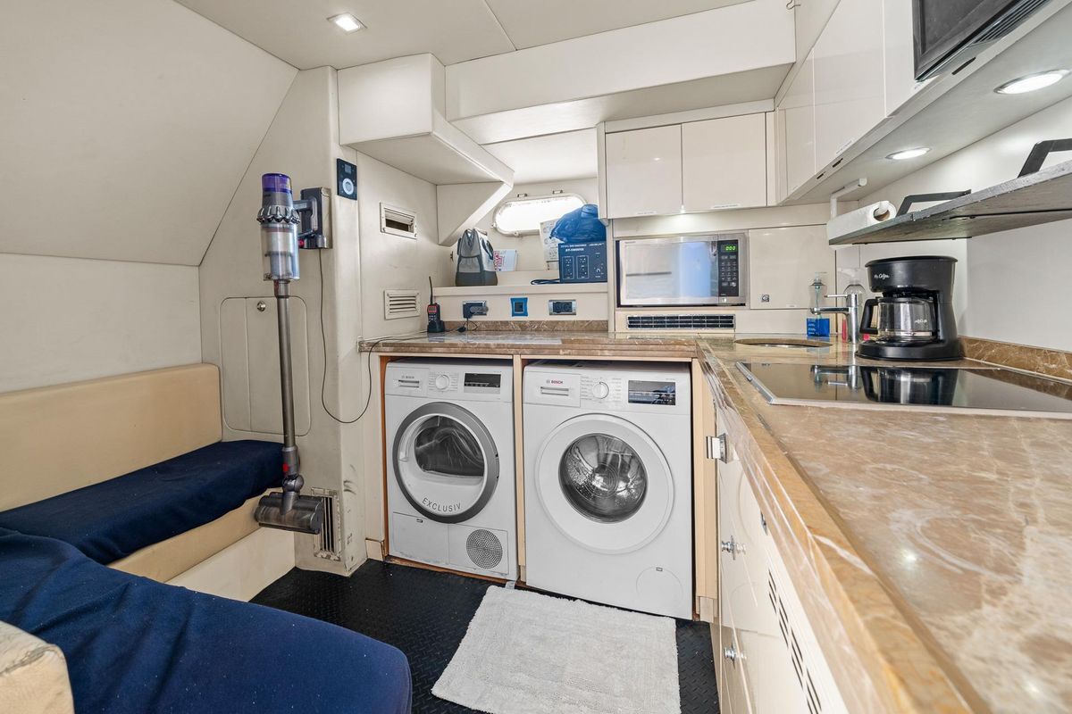 2008 Sunseeker 90 