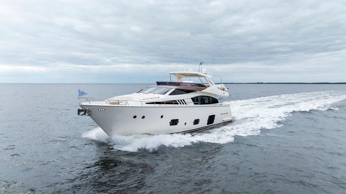 2012 Ferretti Yachts 80 