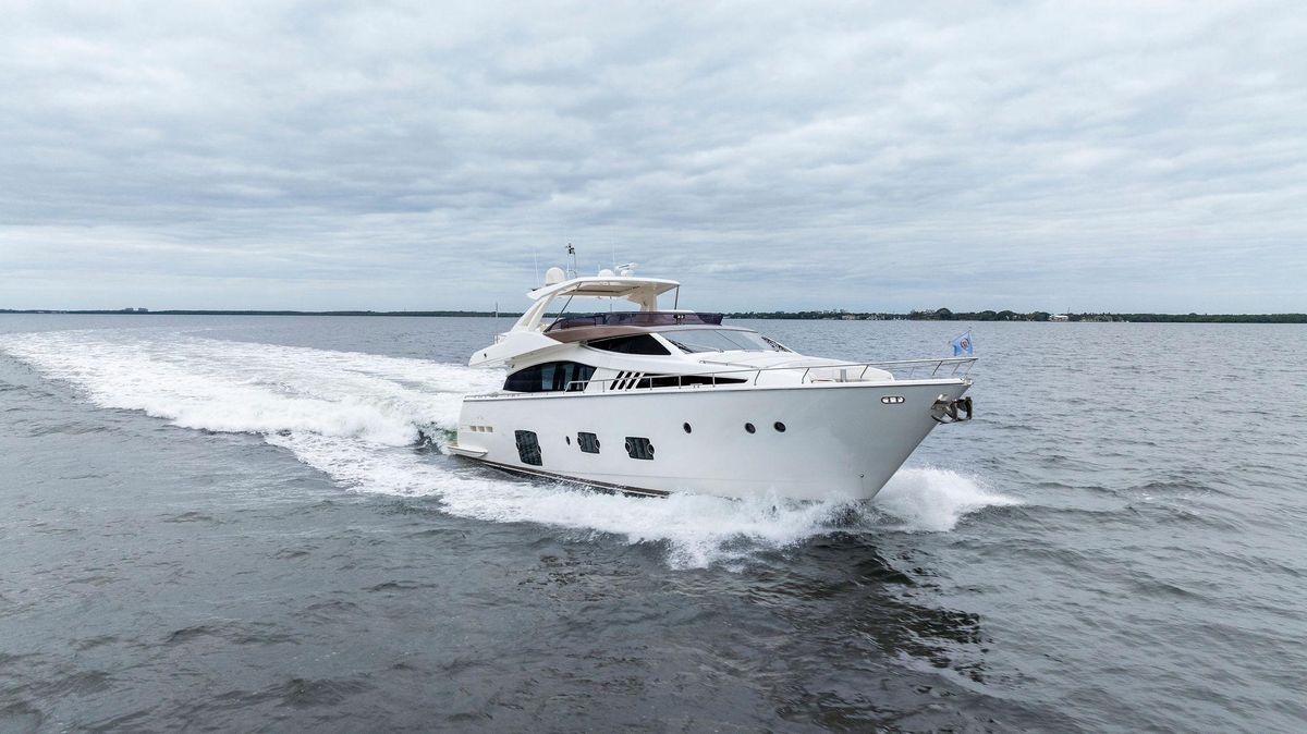 2012 Ferretti Yachts 80 