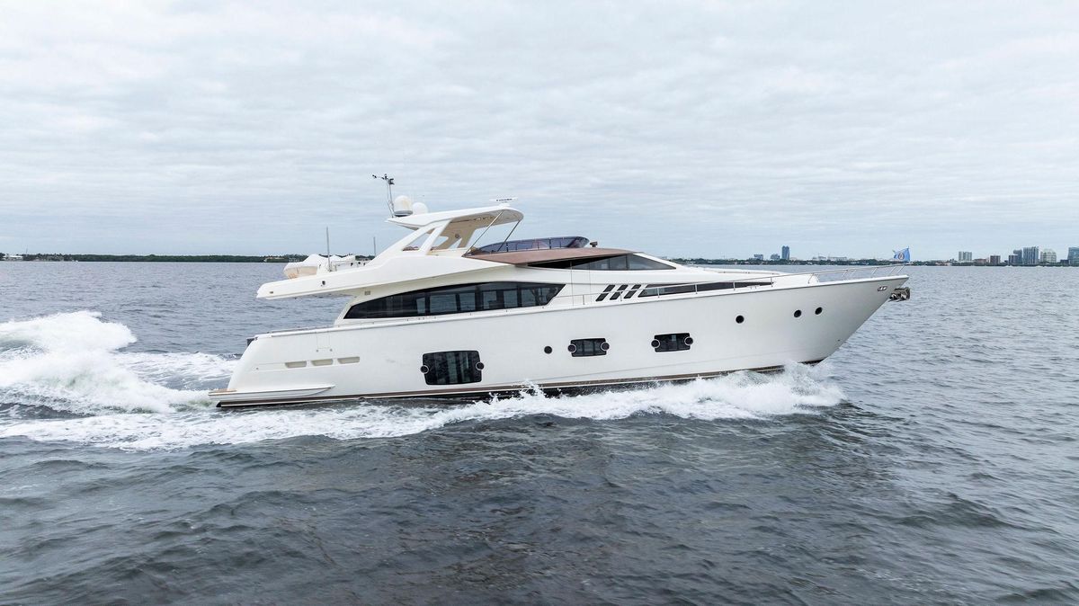 2012 Ferretti Yachts 80 