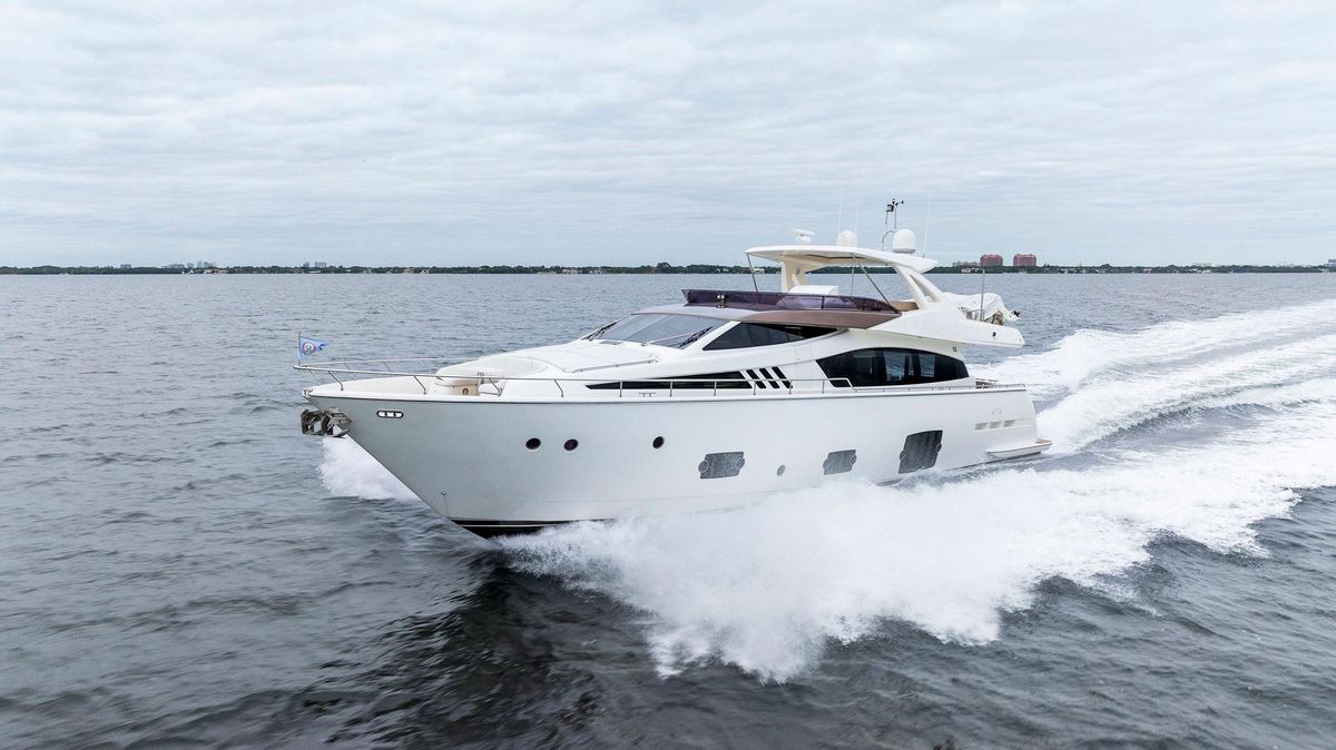 2012 Ferretti Yachts 80 