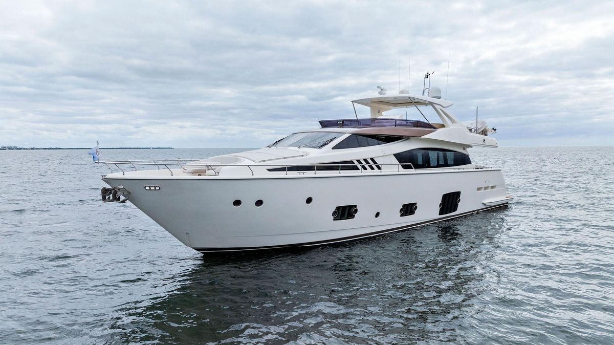 2012 Ferretti Yachts 80 