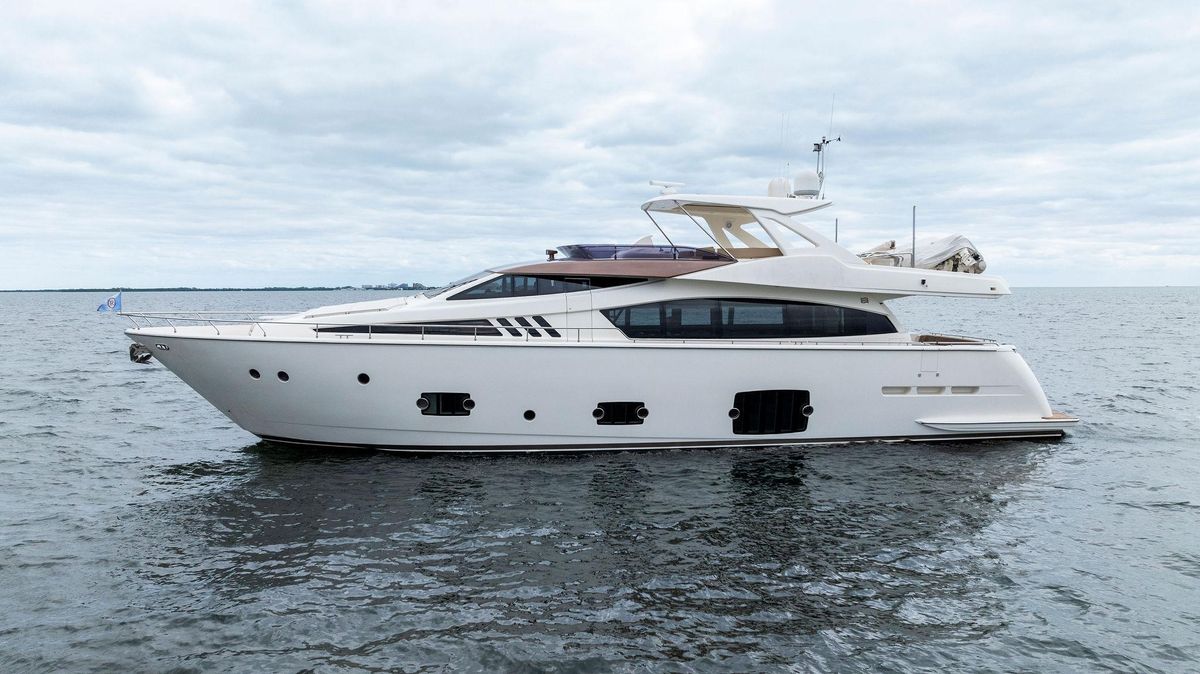 2012 Ferretti Yachts 80 