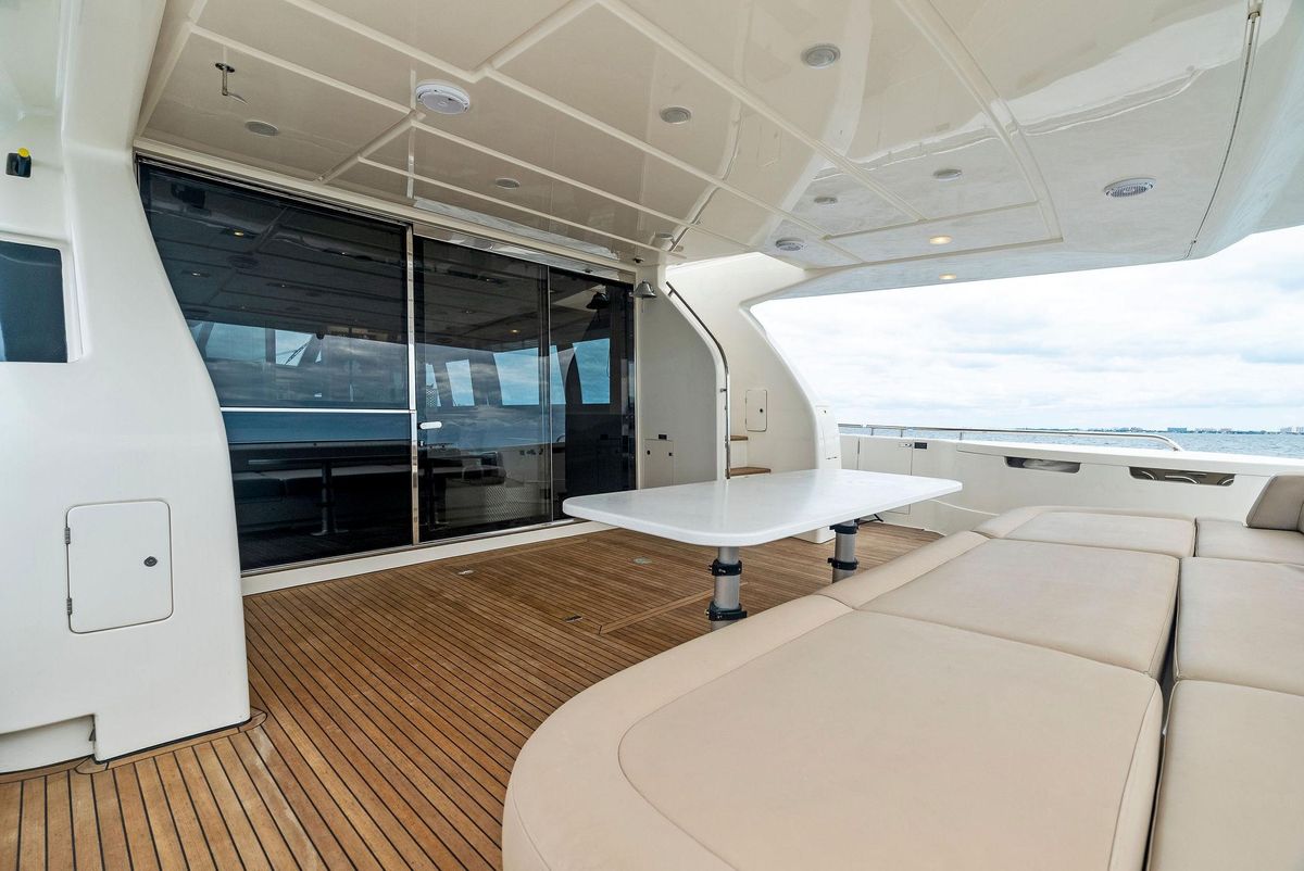 2012 Ferretti Yachts 80 