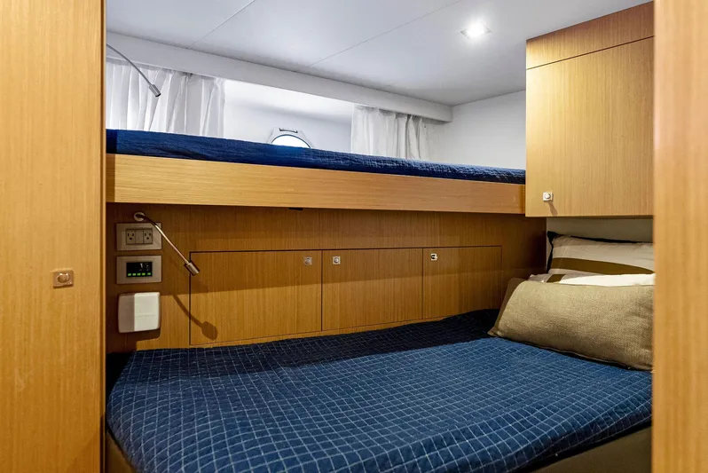 Bon Bon Yacht Photos Pics 