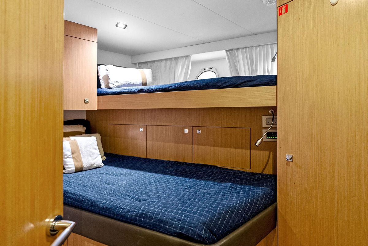 2012 Ferretti Yachts 80 
