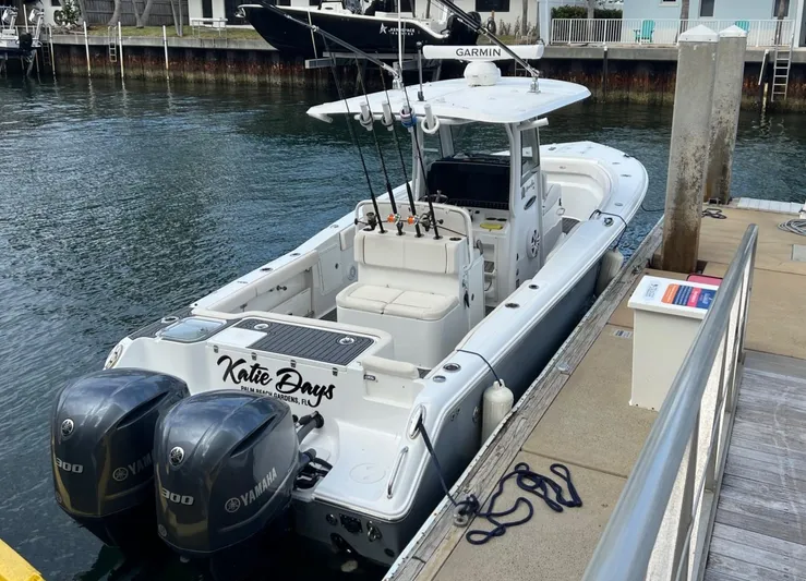 Katie Days Yacht Photos Pics Sea Hunt 30 KATIE DAYS - Starboard Aft Profile At Dock