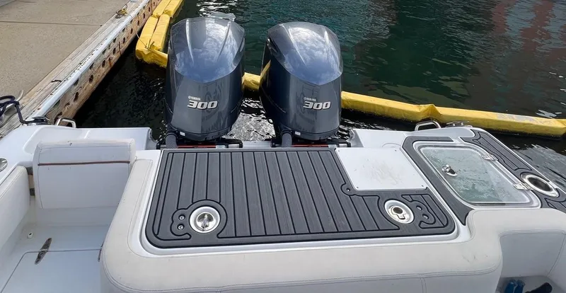 Katie Days Yacht Photos Pics Sea Hunt 30 KATIE DAYS - Aft & Engines