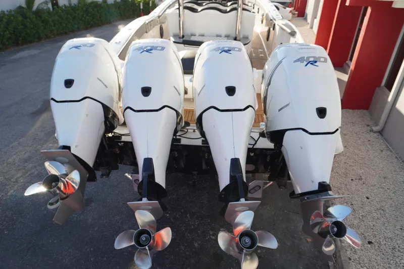  Yacht Photos Pics 2015 MTI 42 XSF boat with four powerful outboard engines.