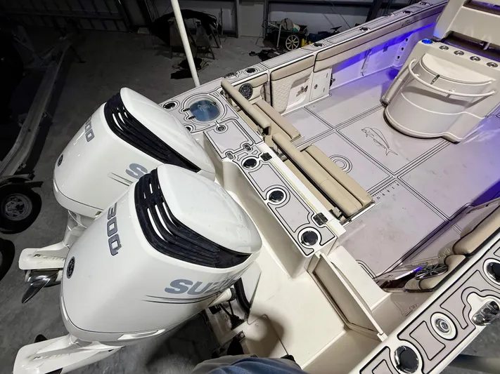  Yacht Photos Pics 2020 Sea Chaser 30 HFC CC boat with dual Suzuki engines, interior view.