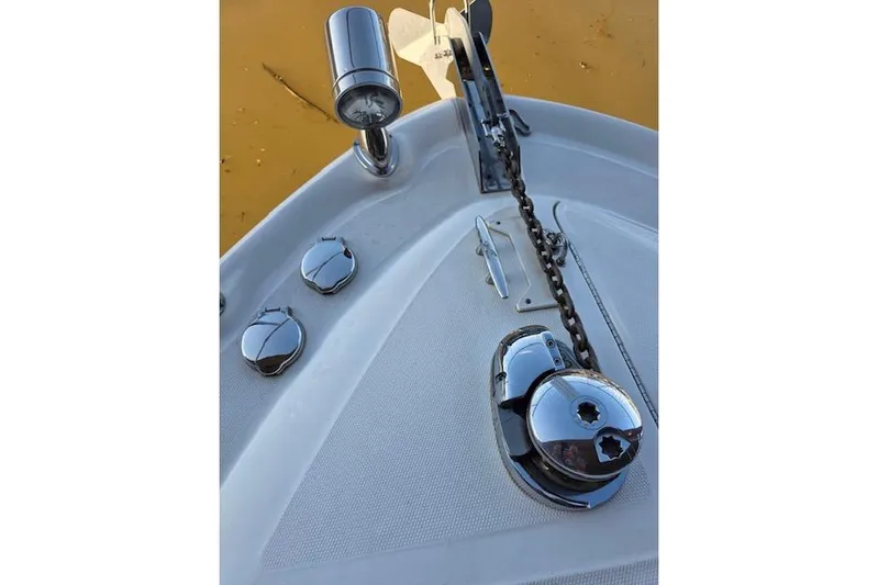  Yacht Photos Pics Bow of 2007 Sea Ray 340 Sundancer with anchor chain and chrome fittings.